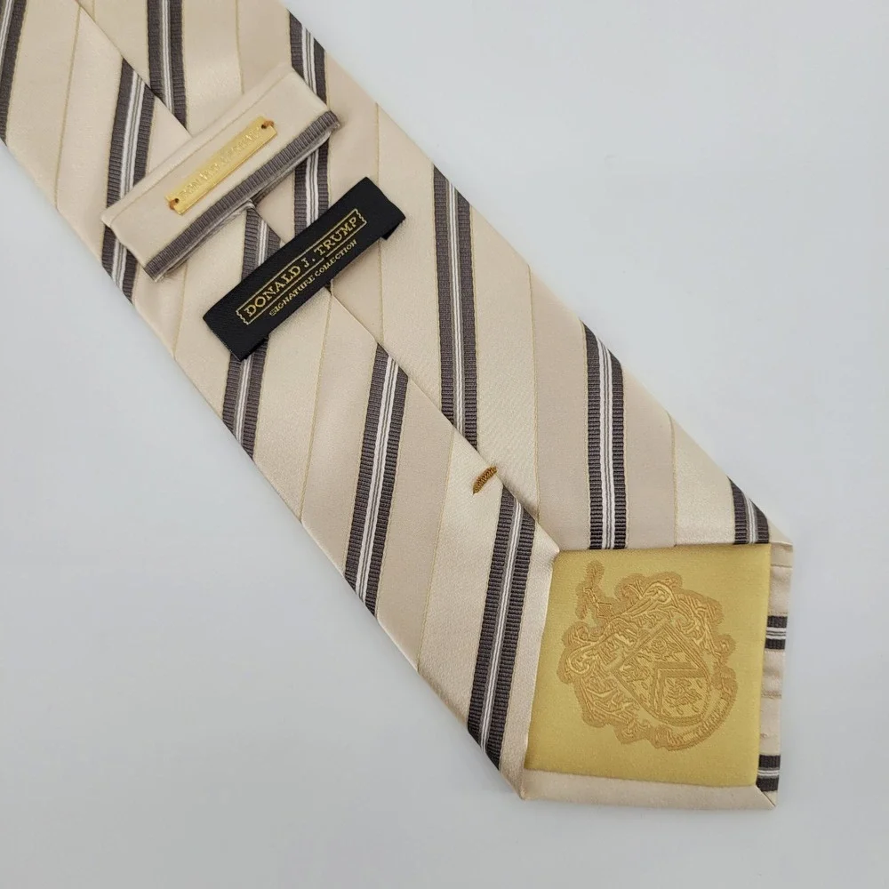 Donald J Trump Signature Collection Silk Striped‎ Necktie Hand Made Mens Formal